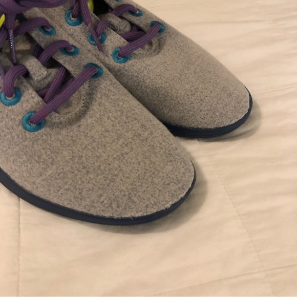 AllBirds wool runners, gray, Like new - Picture 2 of 10